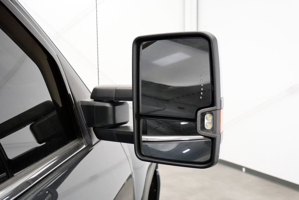 Used 2018 GMC Sierra 2500 Denali w/ Duramax Plus Package AWD/4WD image 43