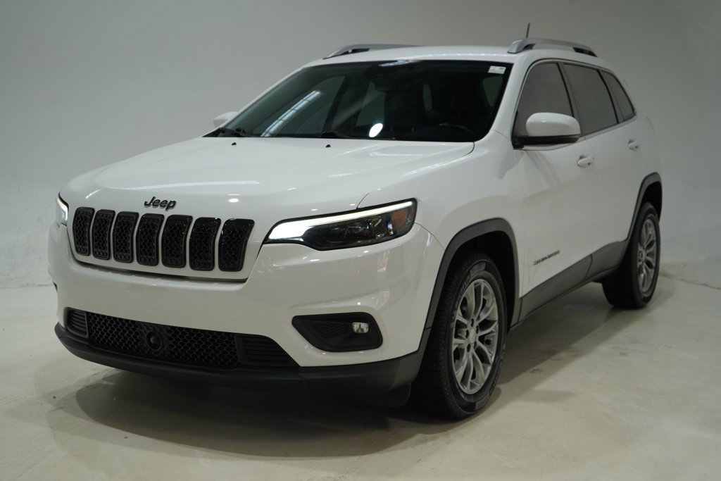 Used 2020 Jeep Cherokee Latitude Lux w/ Comfort/Convenience Group FWD image 3