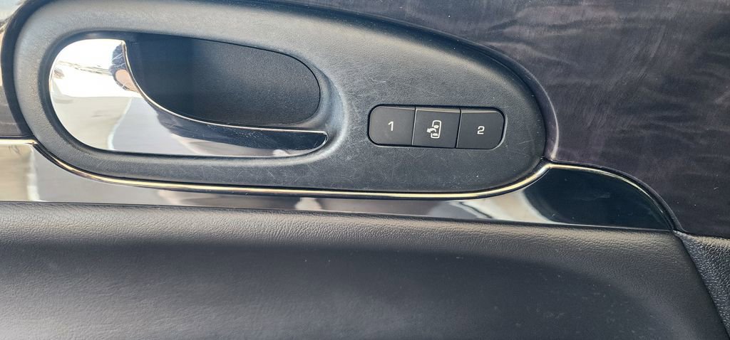 Used 2016 Buick Enclave Premium image 14