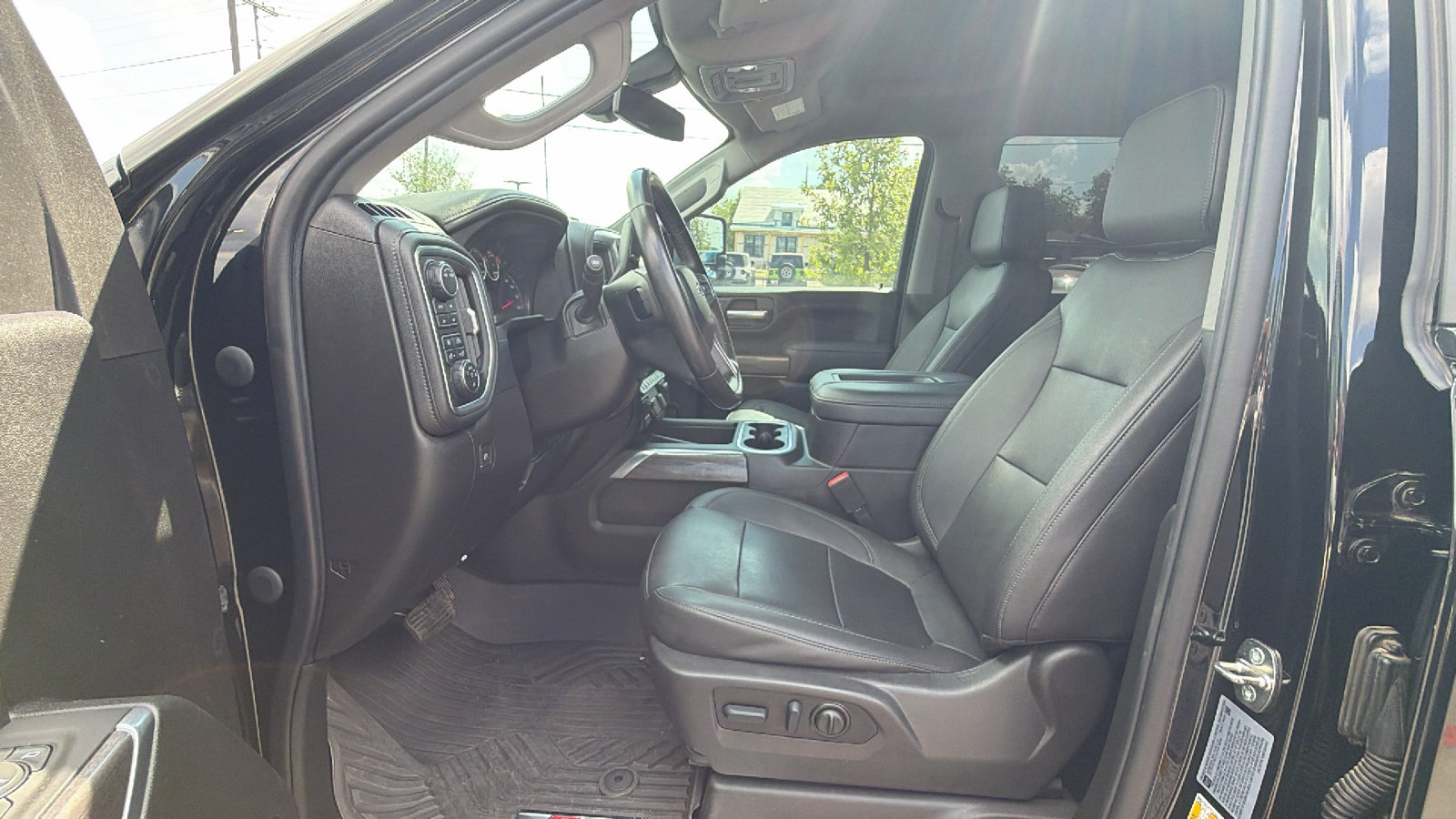 Used 2022 Chevrolet Silverado 2500 LTZ w/ LTZ Plus Package AWD/4WD image 10