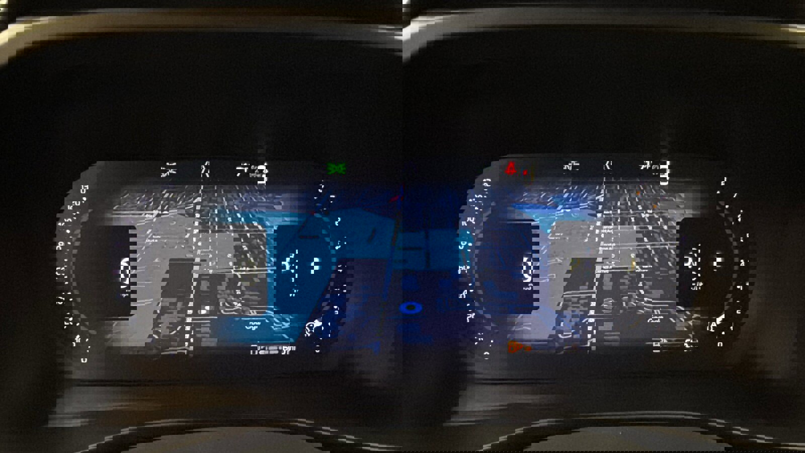 Used 2026 Volvo XC40 B5 Plus w/ Protection Package Premier image 15