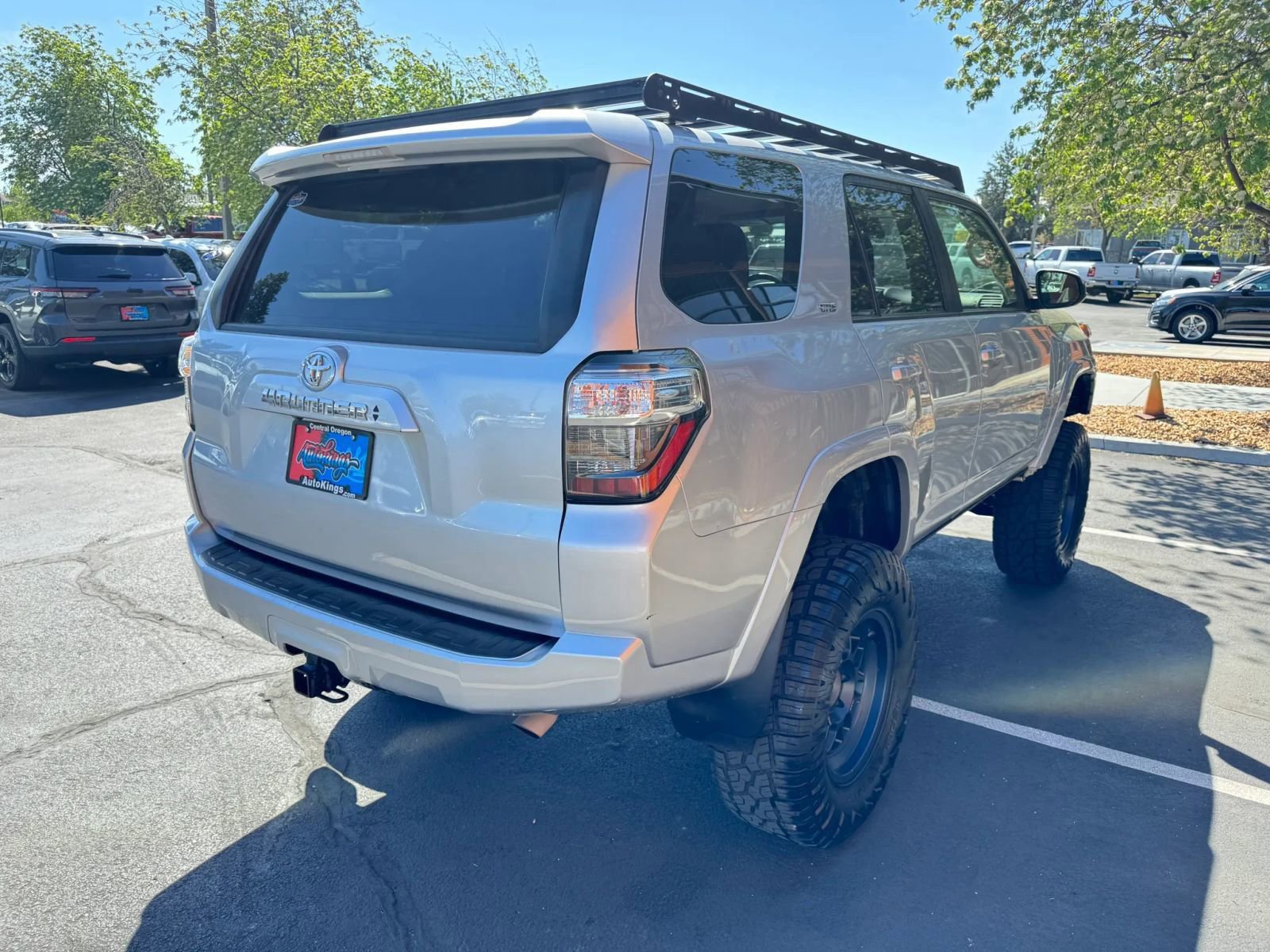 Used 2021 Toyota 4Runner SR5 AWD/4WD image 5