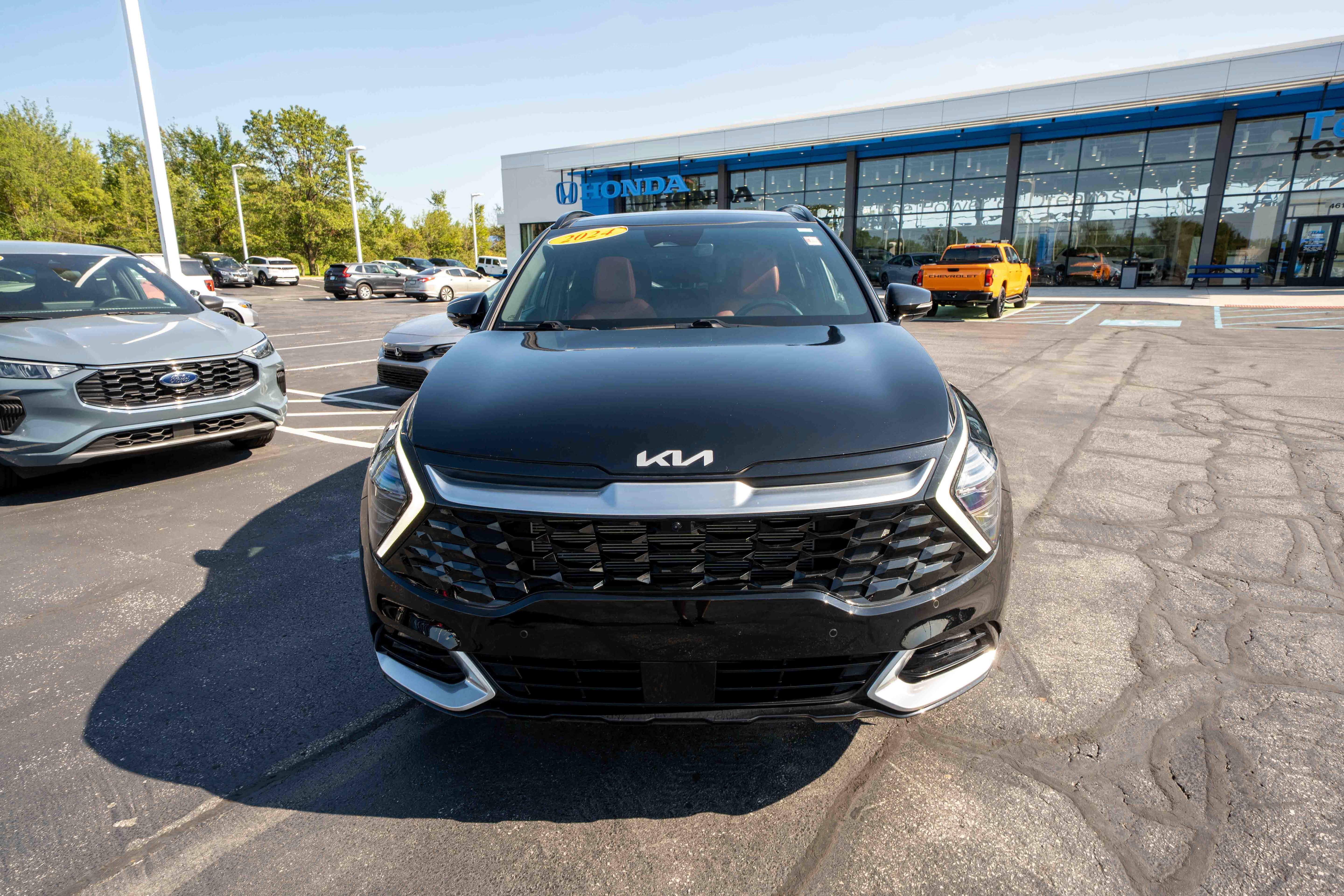 Used 2024 Kia Sportage SX AWD/4WD image 2