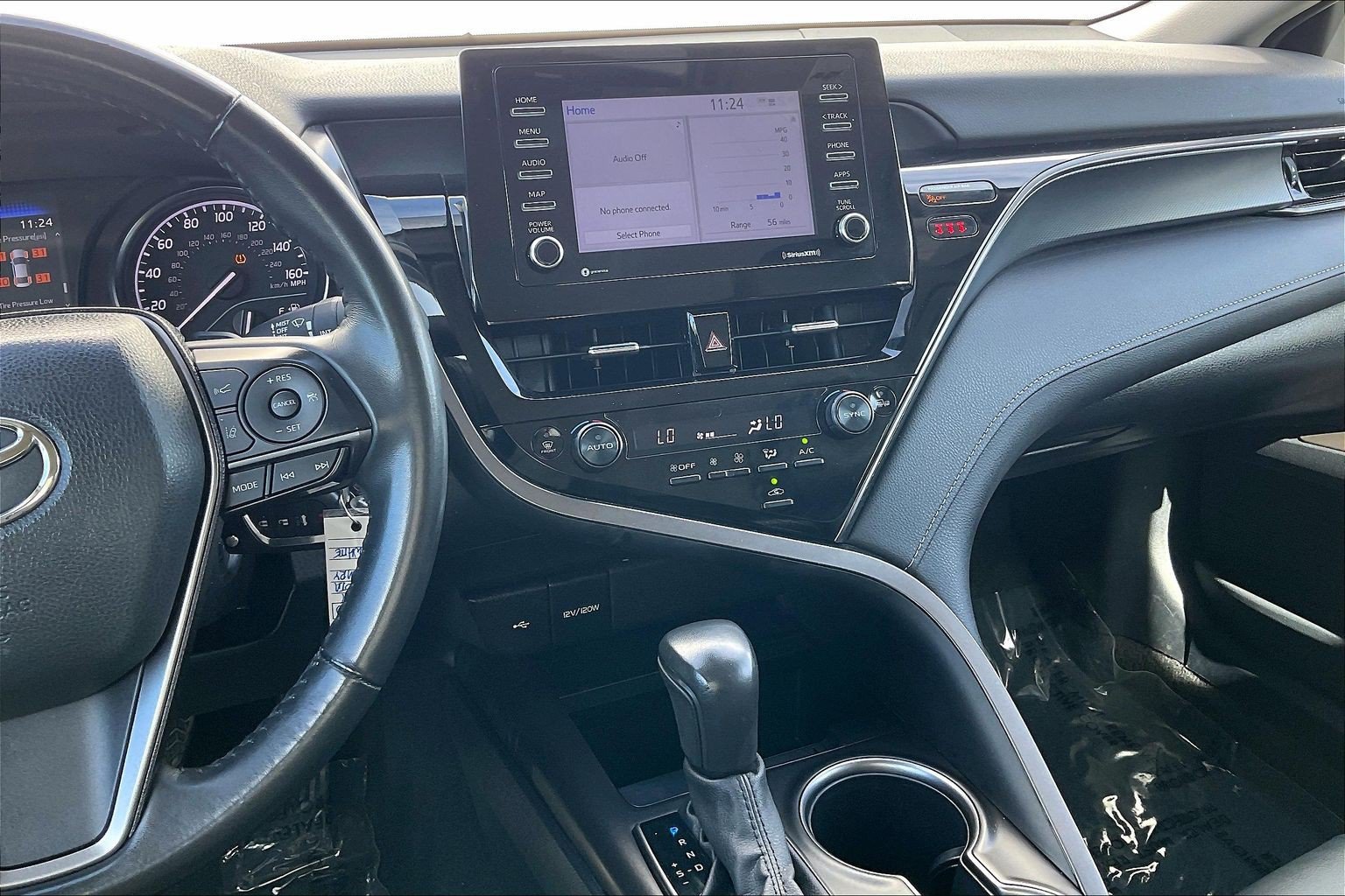 Used 2024 Toyota Camry SE FWD image 7
