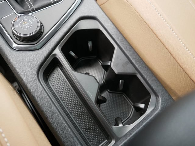 Certified 2024 Volkswagen Tiguan SE R-Line AWD/4WD image 35