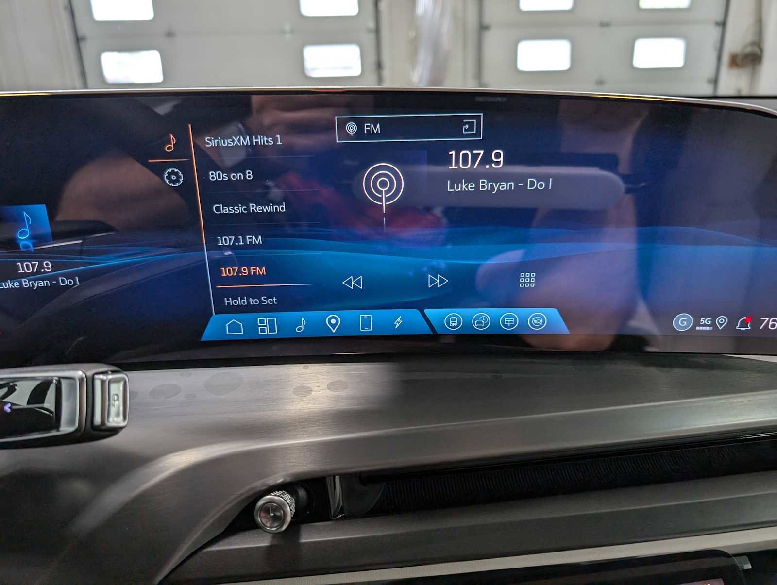 New 2026 Cadillac Vistiq Luxury image 28