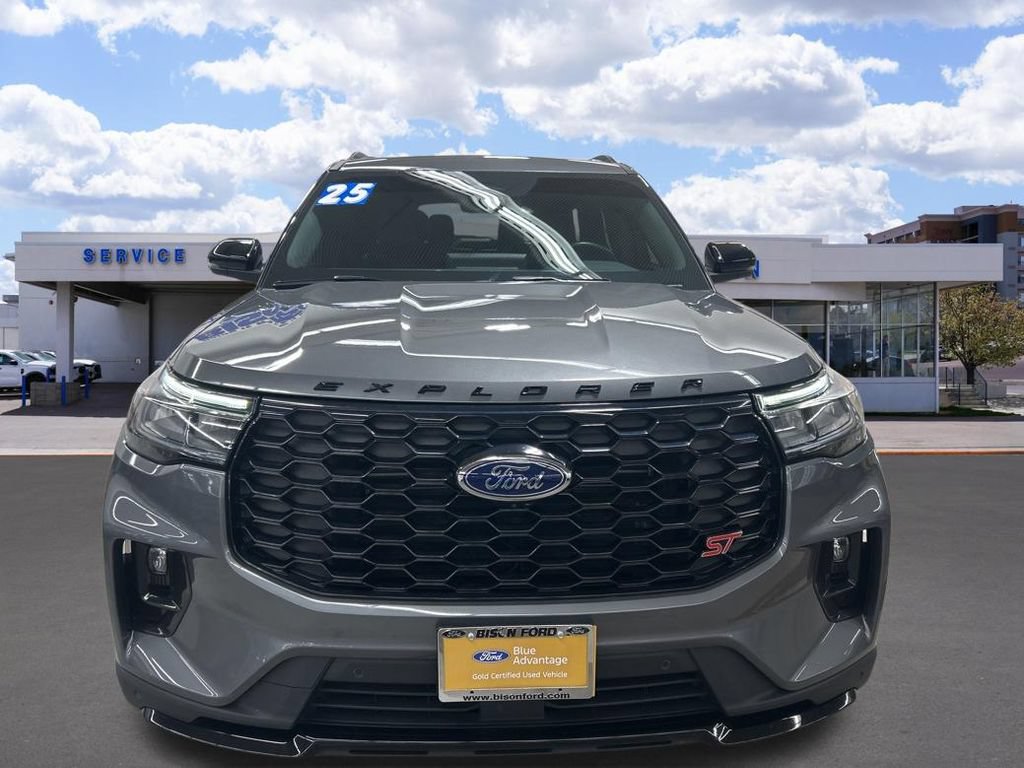 Used 2025 Ford Explorer ST AWD/4WD image 9