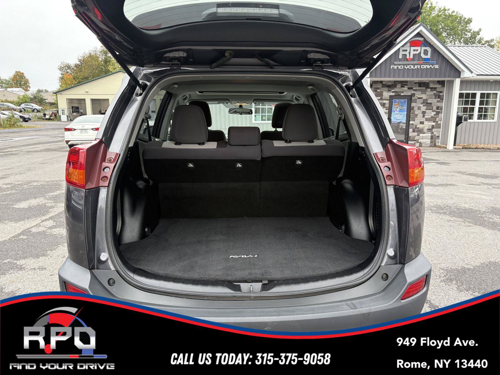 Used 2015 Toyota RAV4 XLE AWD/4WD image 29