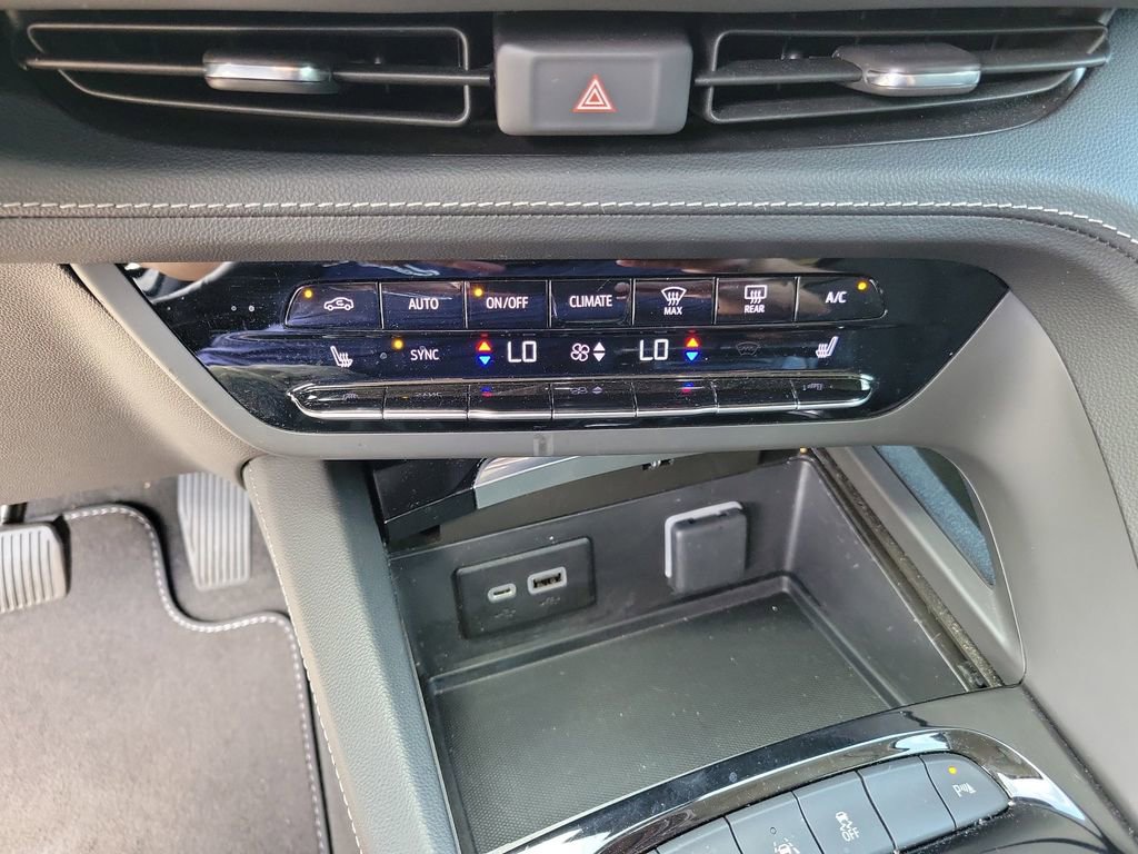 Certified 2023 Buick Envision Preferred image 32