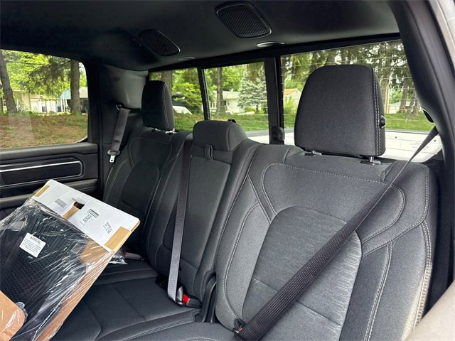 New 2026 RAM 1500 4x4 Crew Cab image 4