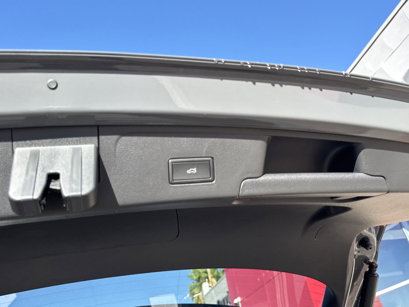 New 2026 Volkswagen Atlas Cross Sport SEL image 8