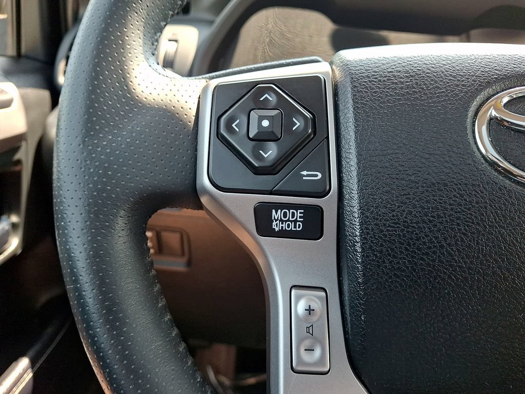 Used 2018 Toyota 4Runner SR5 Premium AWD/4WD image 22