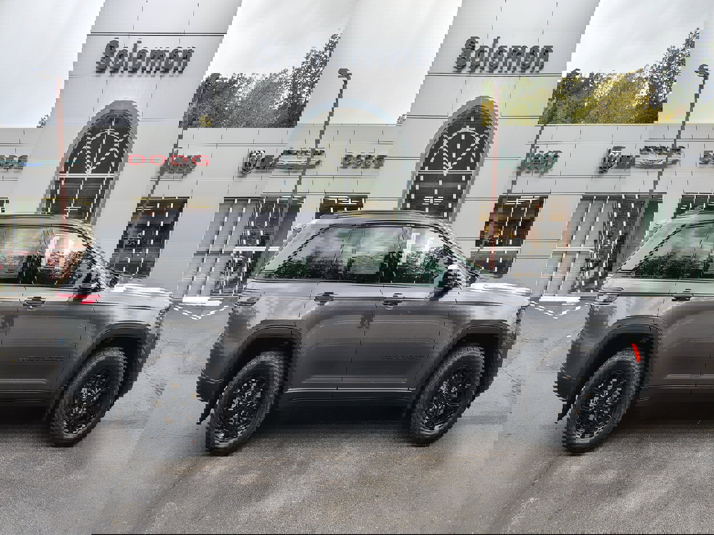 New 2025 Jeep Grand Cherokee Altitude