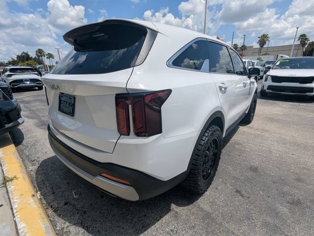 Used 2026 Kia Sorento LX FWD image 6