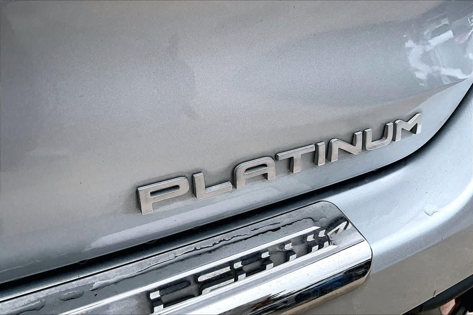 Used 2021 Toyota Highlander Platinum FWD image 10