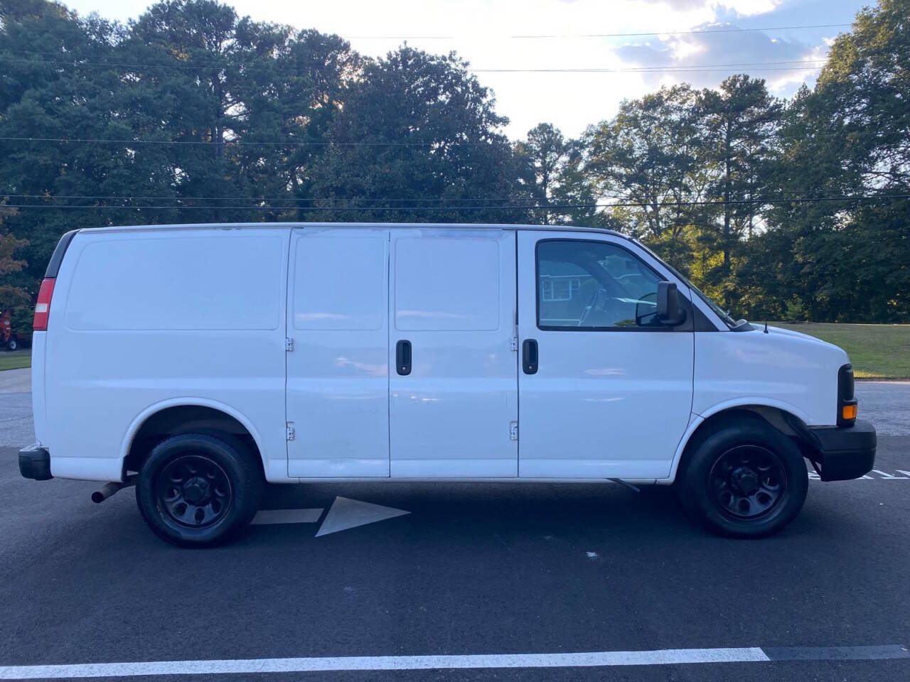 Used 2013 Chevrolet Express 1500 image 6
