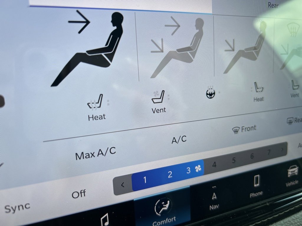 New 2026 Chrysler Pacifica Limited w/ S Appearance Package image 40