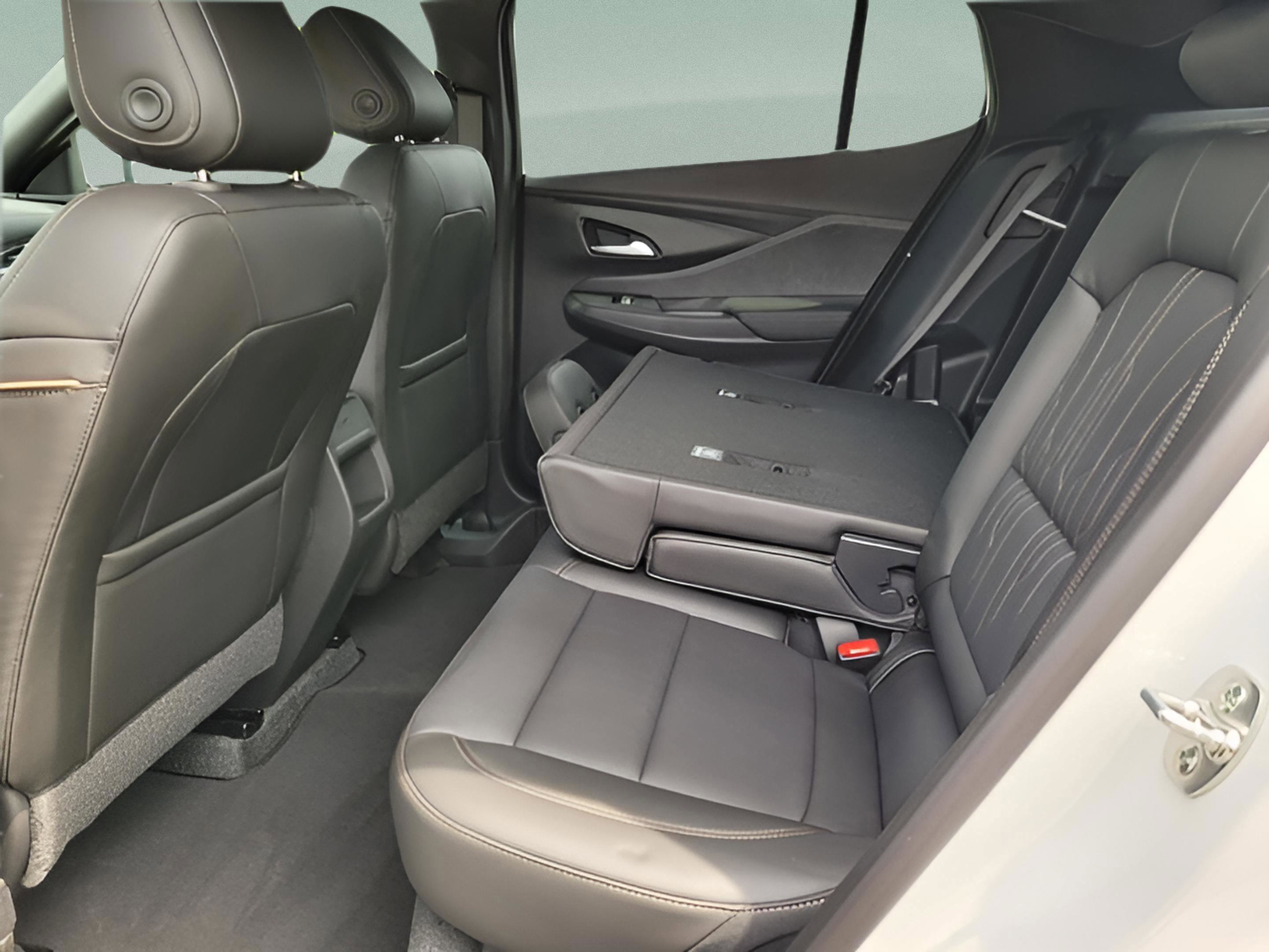 New 2025 Buick Envista Avenir image 30