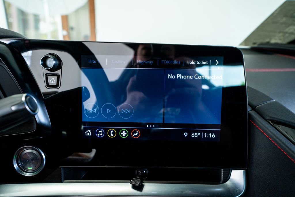 Used 2022 Chevrolet Corvette Stingray Coupe w/ Z51 Performance Package image 46