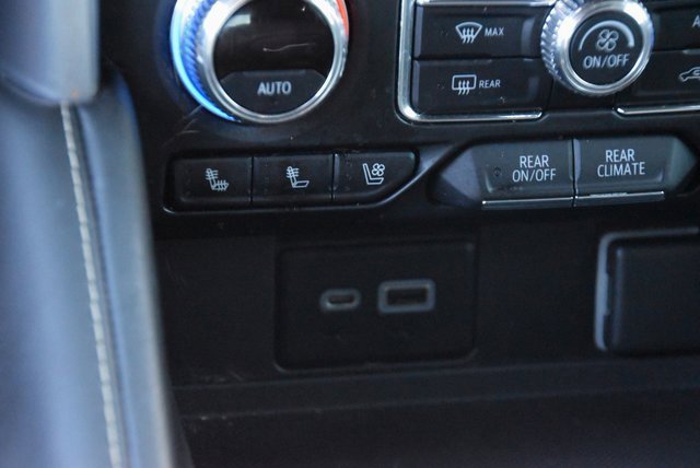 Used 2022 GMC Yukon SLT w/ SLT Luxury Package image 43