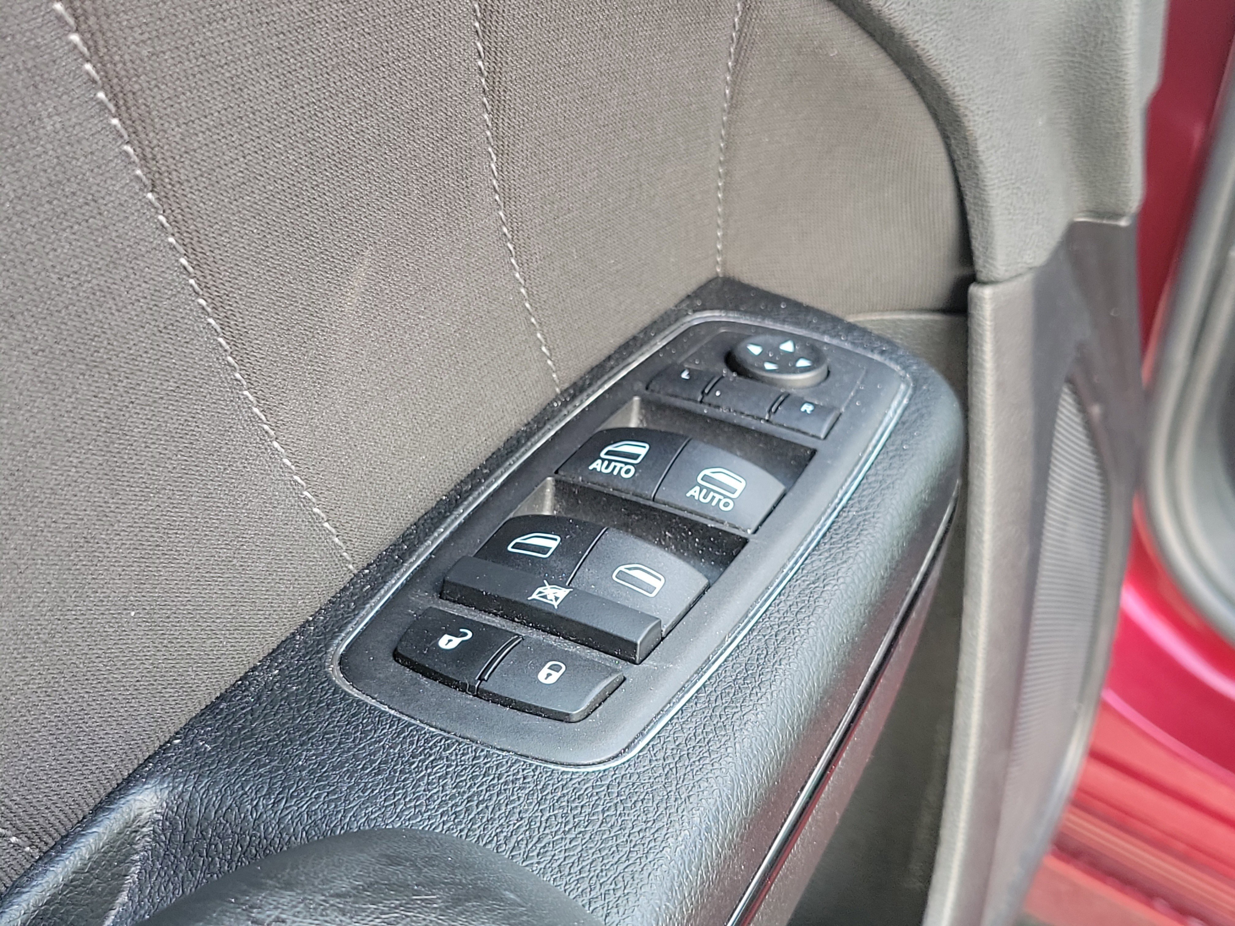 Used 2023 Dodge Charger SXT w/ Blacktop Package image 15