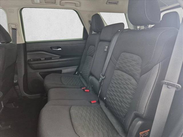 Used 2022 Nissan Pathfinder SV FWD image 20
