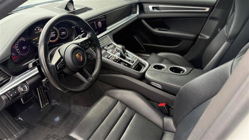 Used 2023 Porsche Panamera 4 Platinum Edition w/ Assistance Package image 9