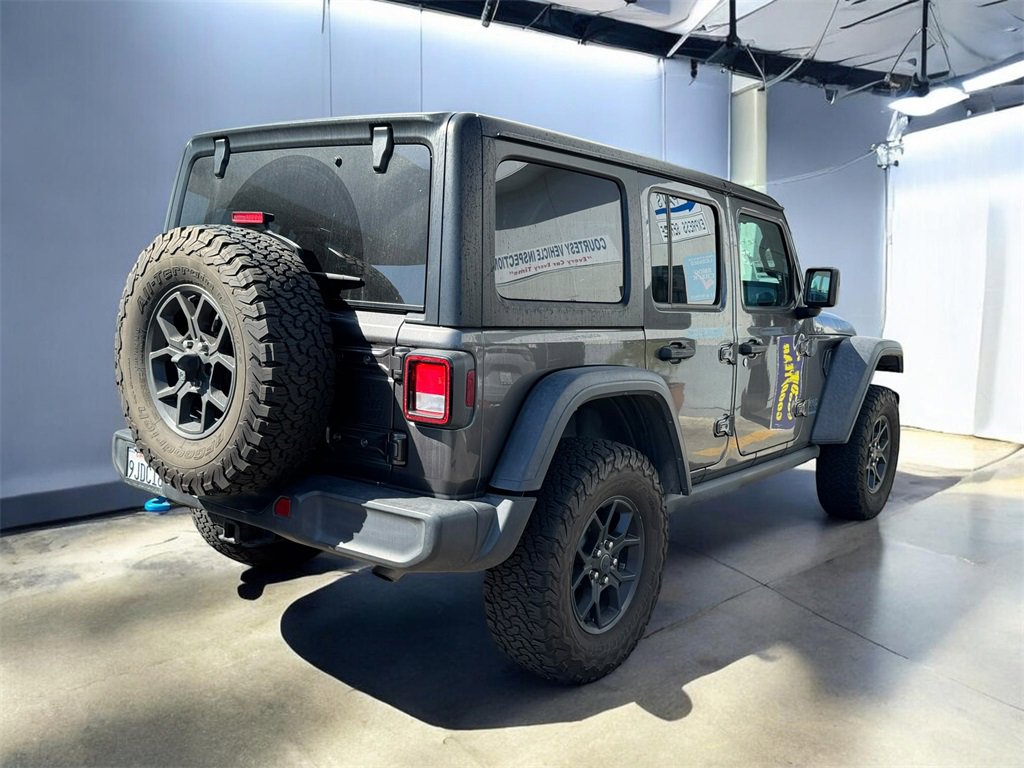Used 2024 Jeep Wrangler Unlimited image 3