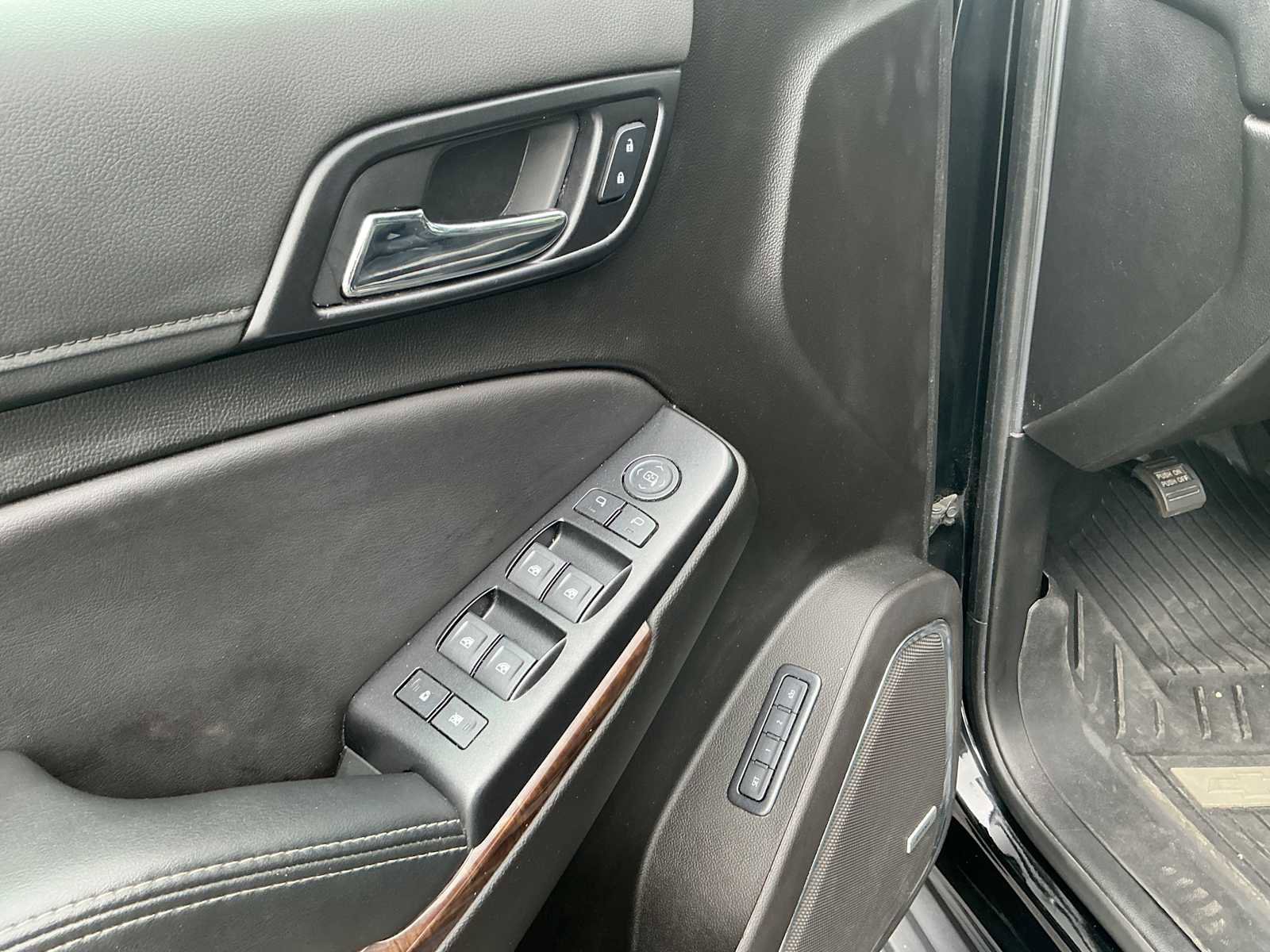 Used 2019 Chevrolet Suburban LT AWD/4WD image 21