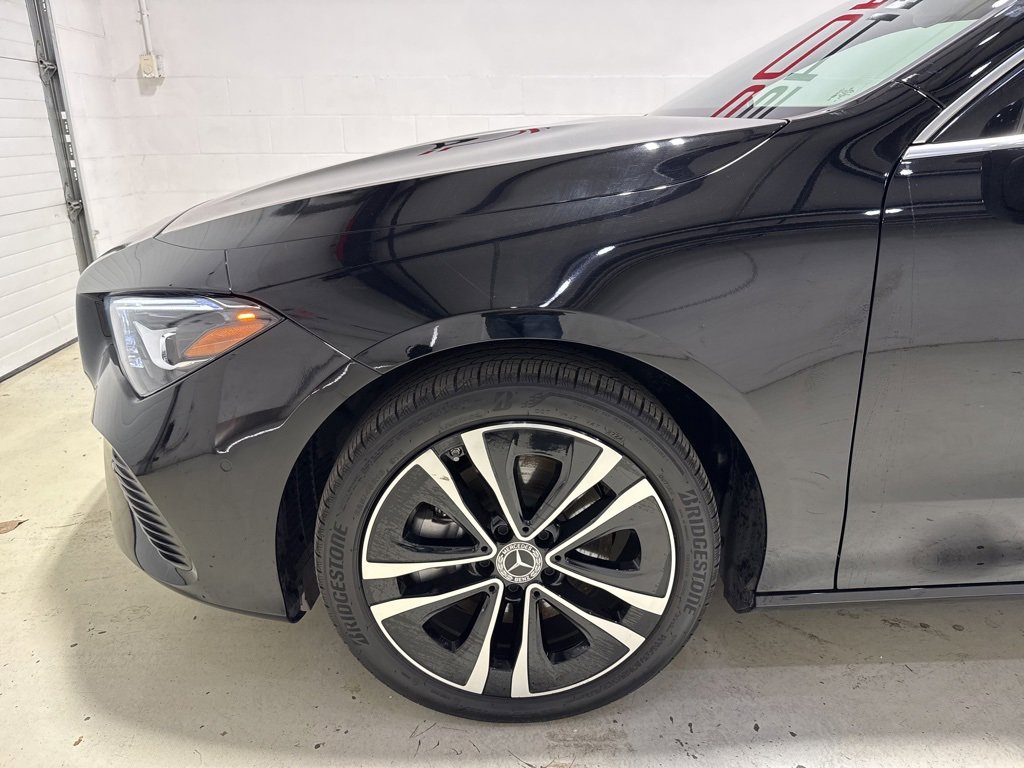 Used 2025 Mercedes-Benz CLA 250 4MATIC w/ Exclusive Package image 7