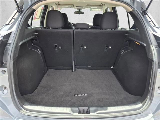Used 2021 Nissan Kicks SV image 6