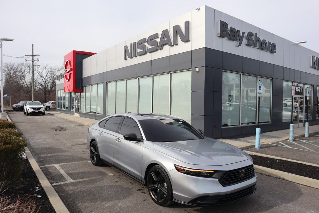 Used 2024 Honda Accord Sport image 1
