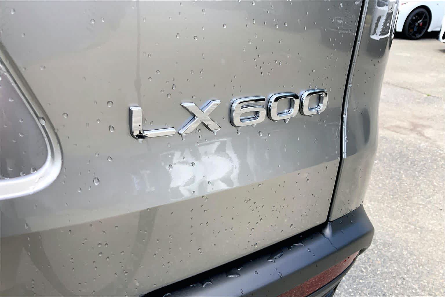 New 2026 Lexus LX 600 4WD w/ Luxury Package image 15