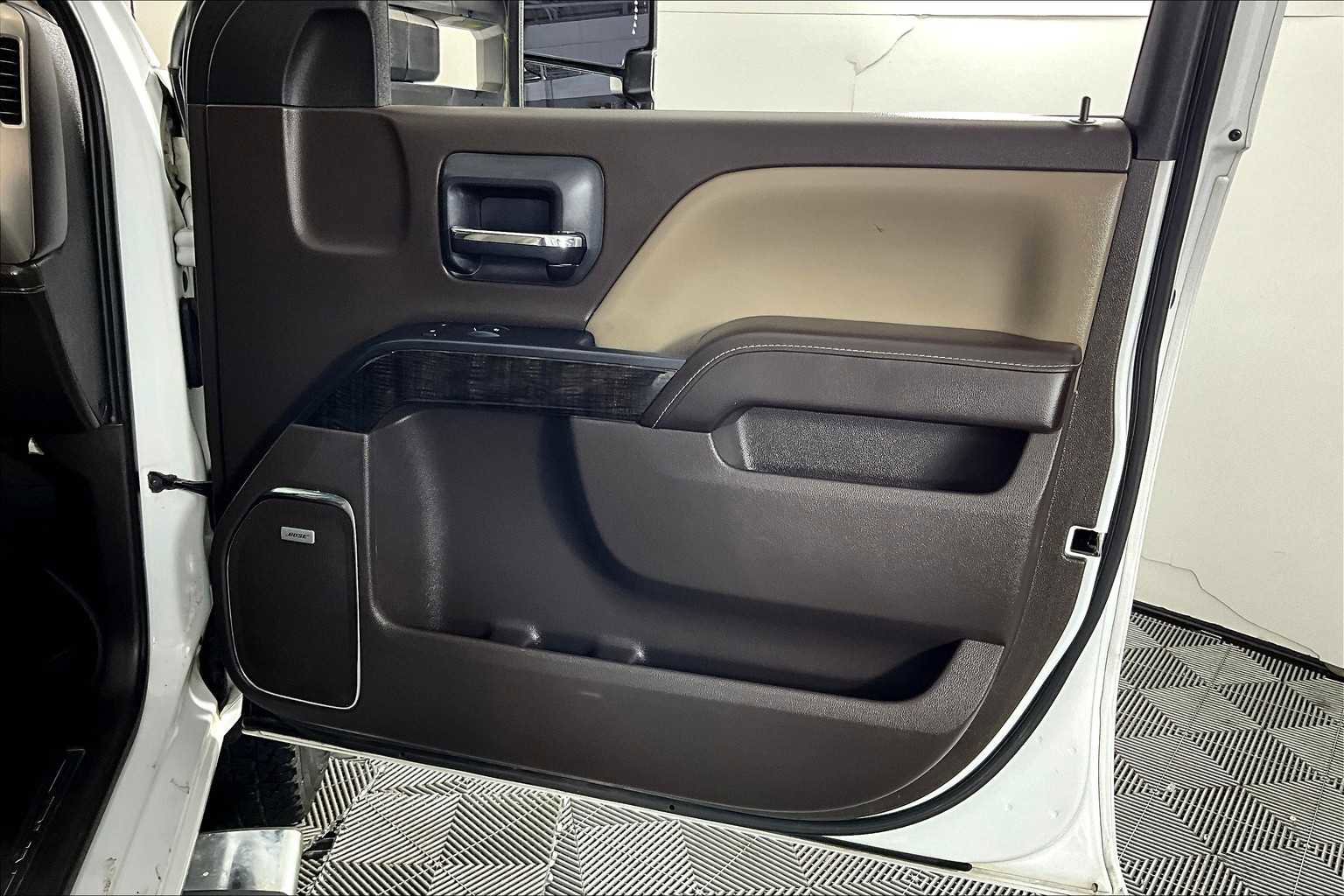 Used 2015 GMC Sierra 3500 Denali w/ Duramax Plus Package image 21