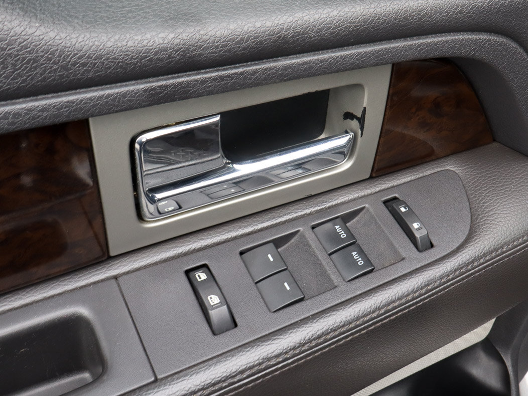 Used 2014 Ford F150 Platinum AWD/4WD image 17