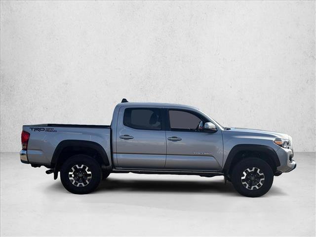 Used 2017 Toyota Tacoma TRD Off-Road w/ Tow Package image 4