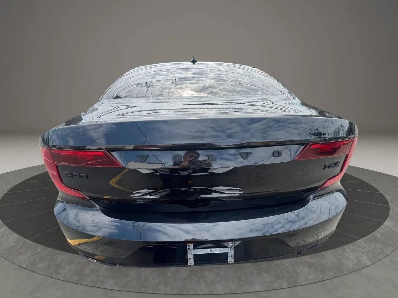 Used 2017 Volvo S90 T6 Momentum w/ Vision Package image 8