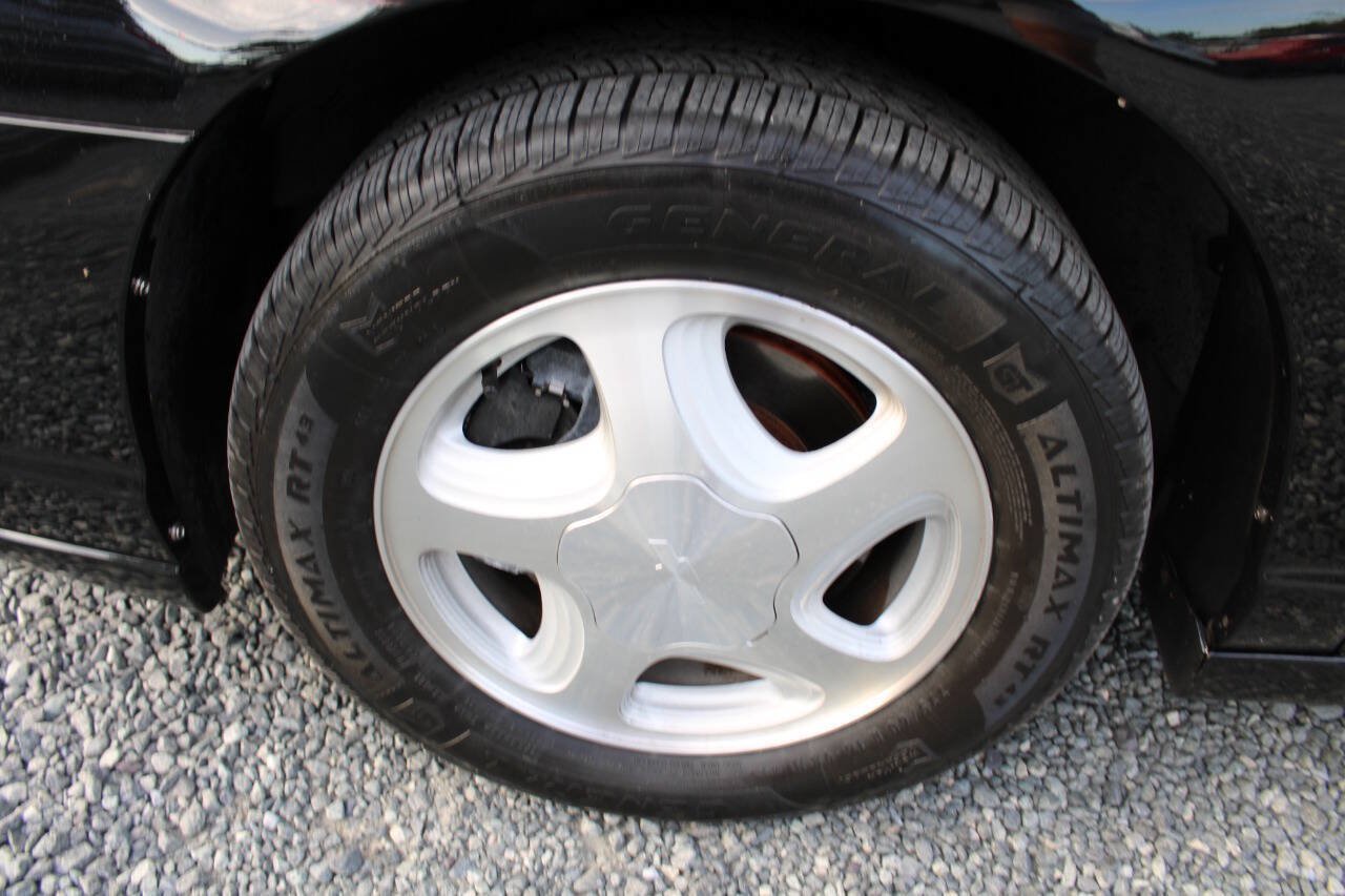 Used 2002 Chevrolet Monte Carlo SS w/ Preferred Equipment Group FWD image 20