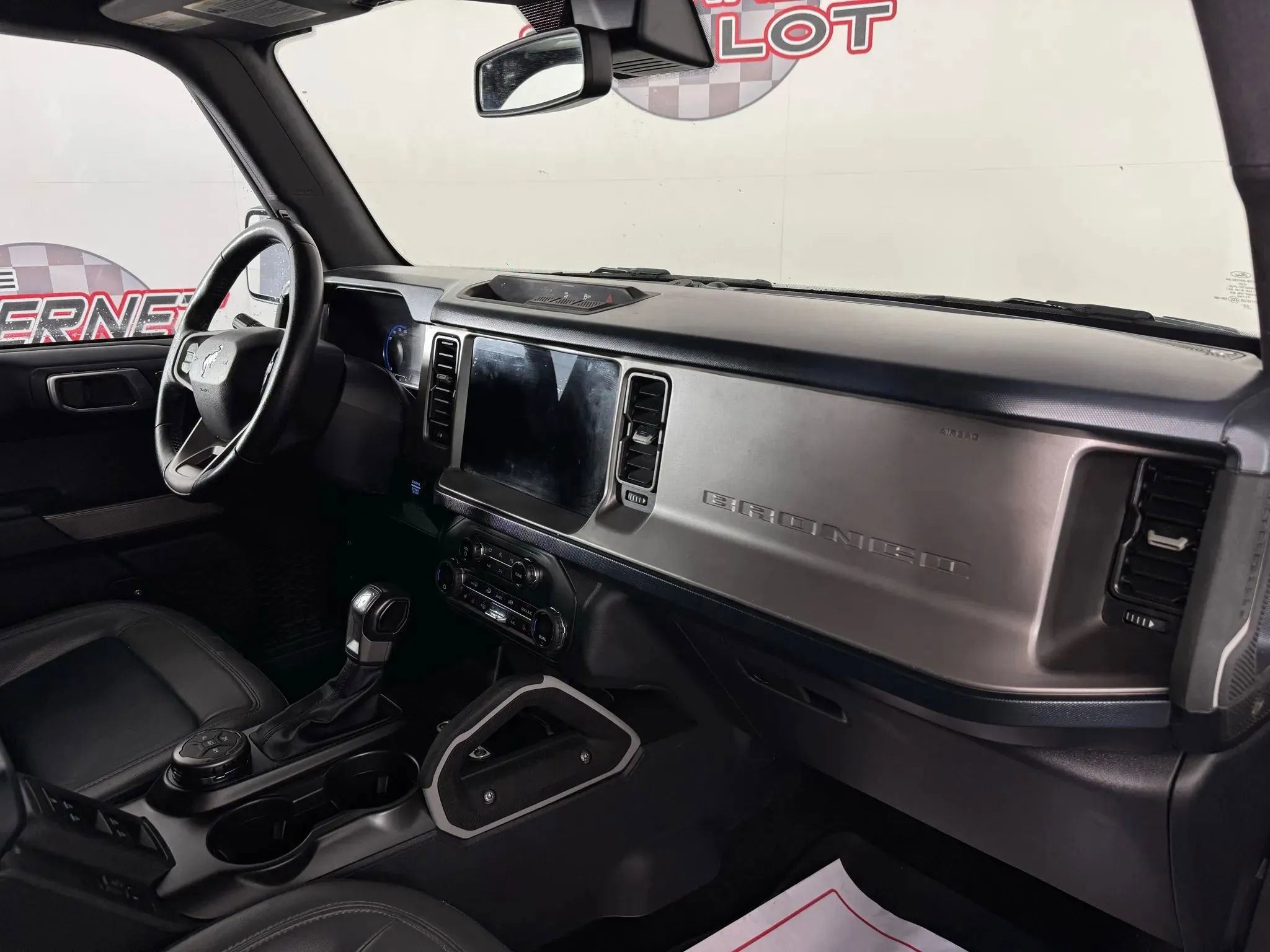 Used 2023 Ford Bronco Outer Banks image 12