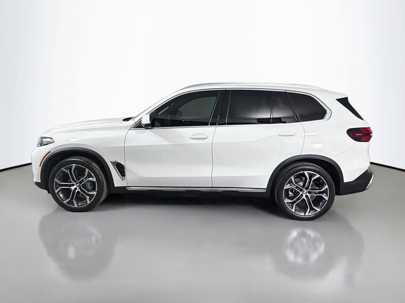 New 2026 BMW X5 sDrive40i w/ Climate Comfort Package RWD image 8