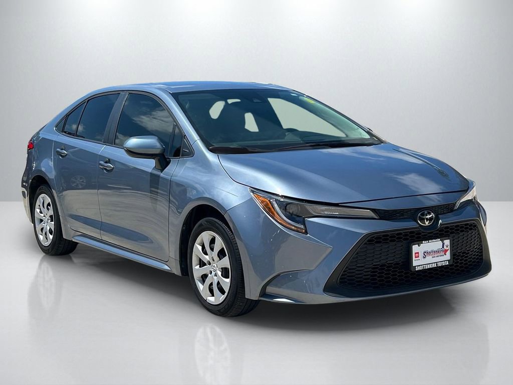 Used 2022 Toyota Corolla LE FWD image 3