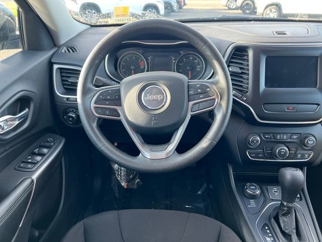 Used 2019 Jeep Cherokee Latitude w/ Popular Appearance Group image 16