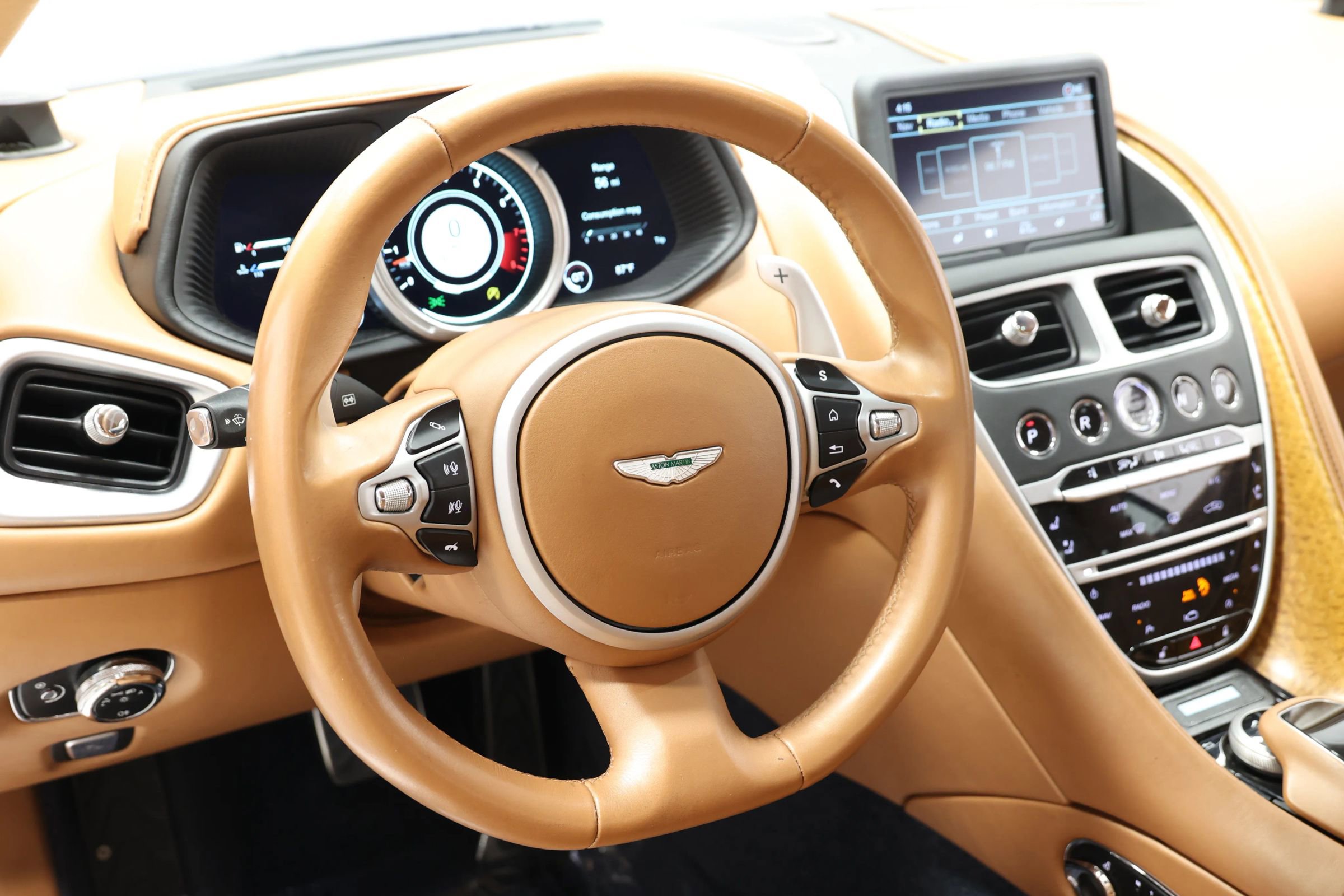 Used 2017 Aston Martin DB11 V12 image 28