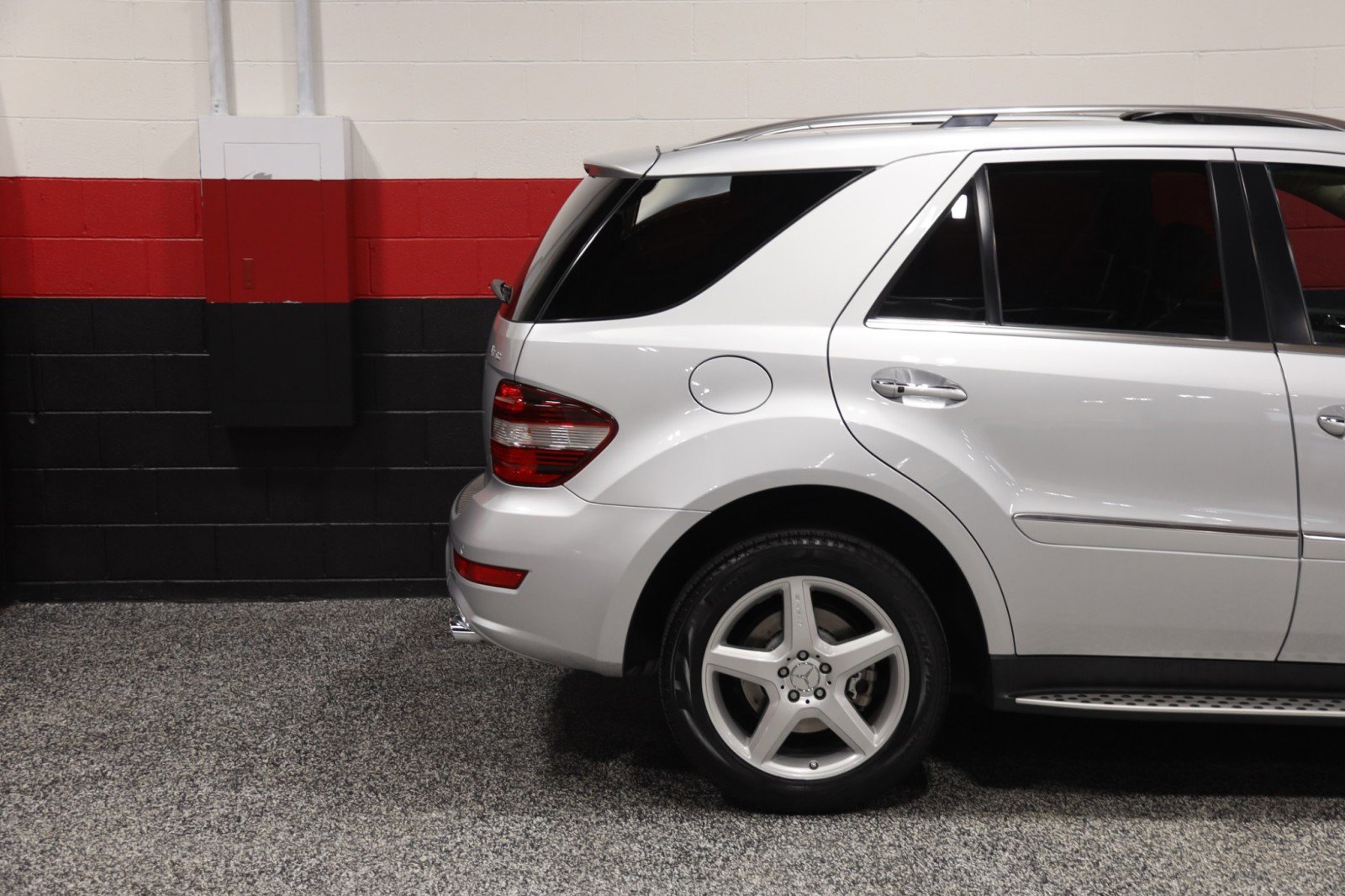 Used 2009 Mercedes-Benz ML 550 4MATIC image 5