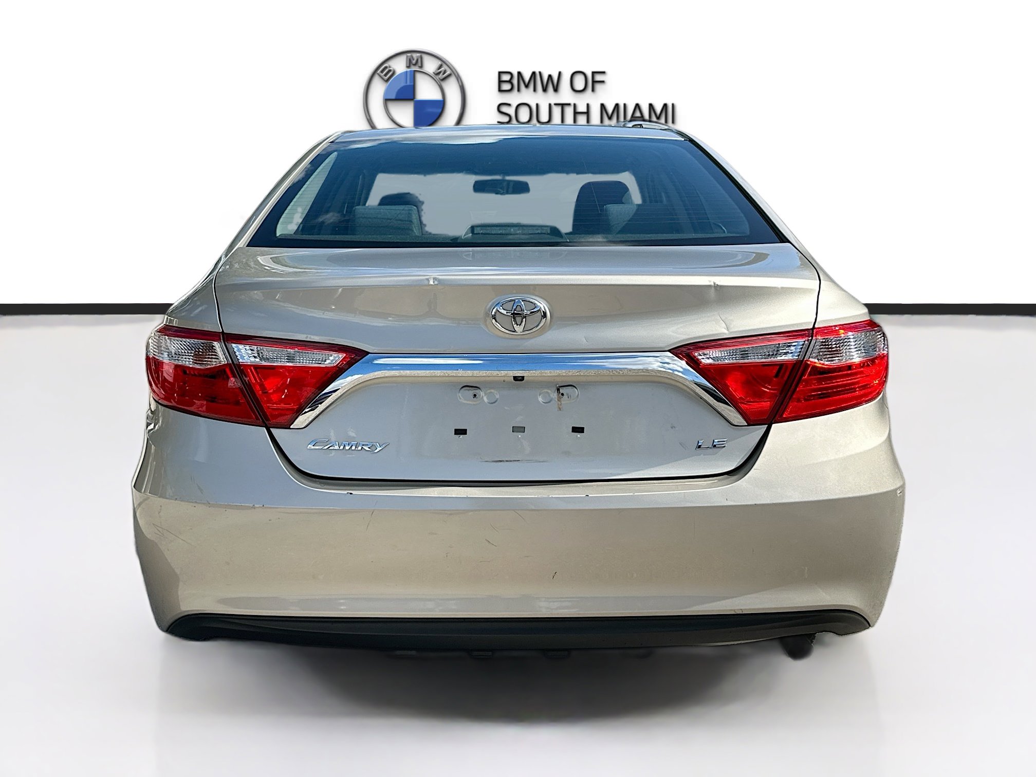 Used 2016 Toyota Camry LE image 6