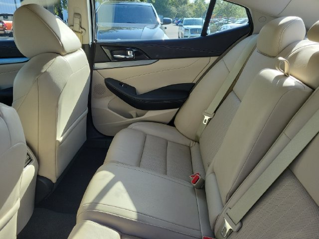 Used 2016 Nissan Maxima 3.5 SV FWD image 11