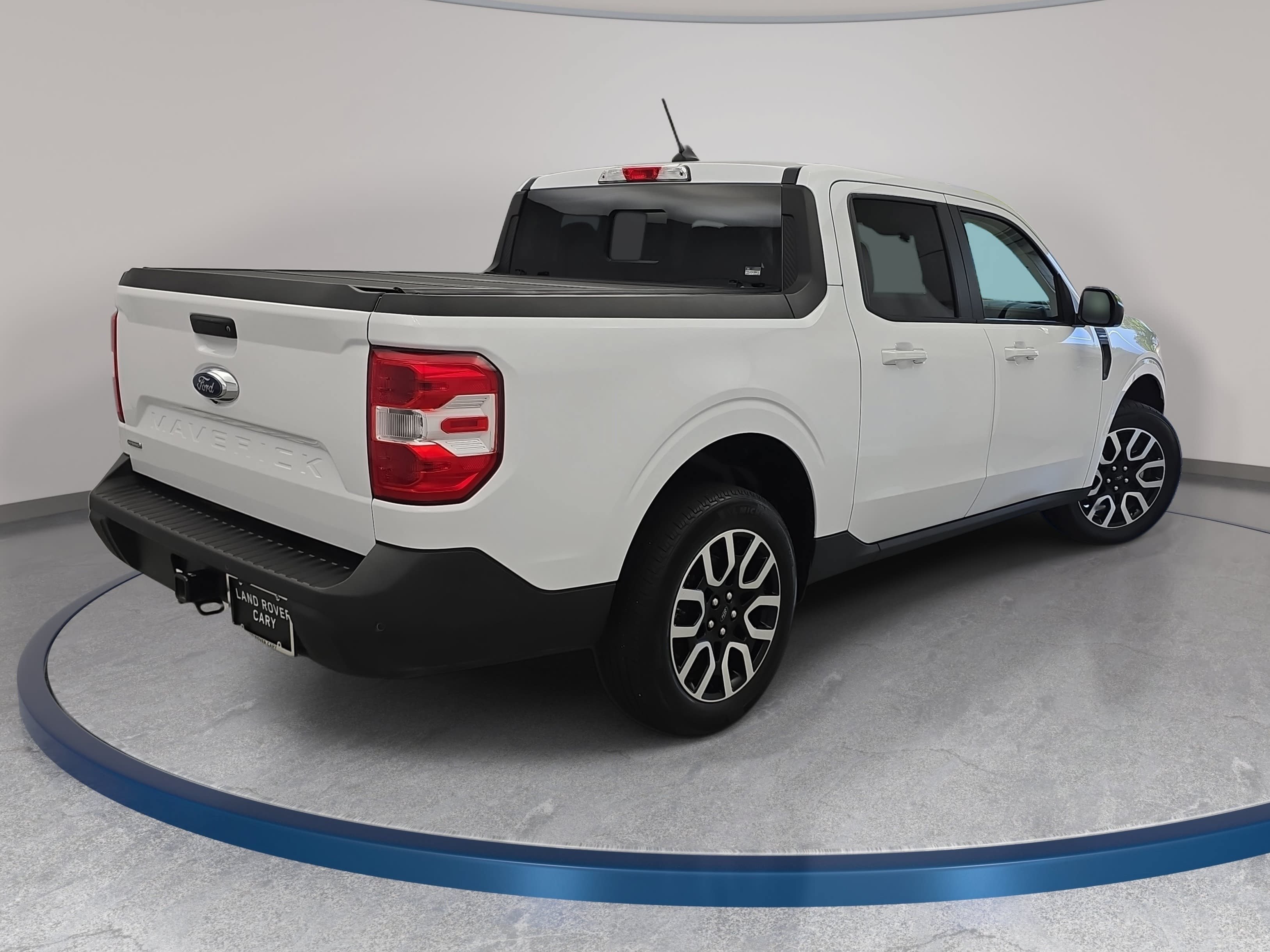 Used 2024 Ford Maverick Lariat FWD image 5