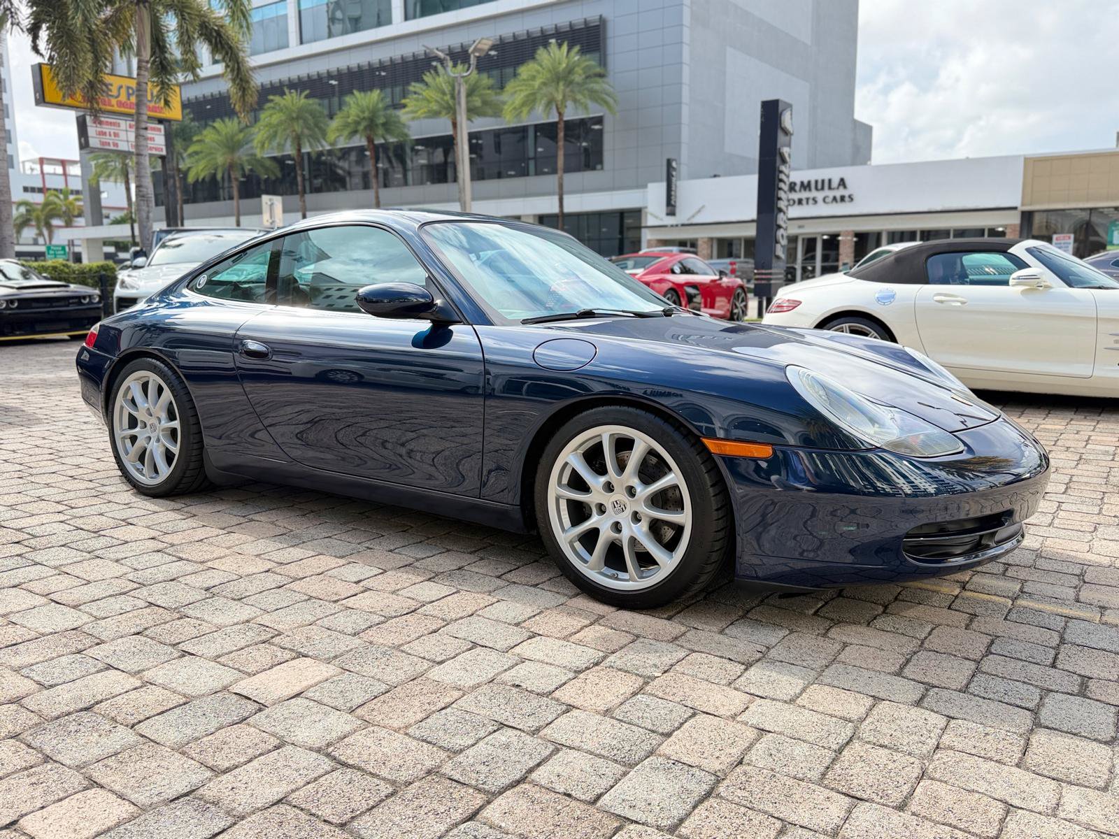 Used 2000 Porsche 911 Carrera RWD image 9
