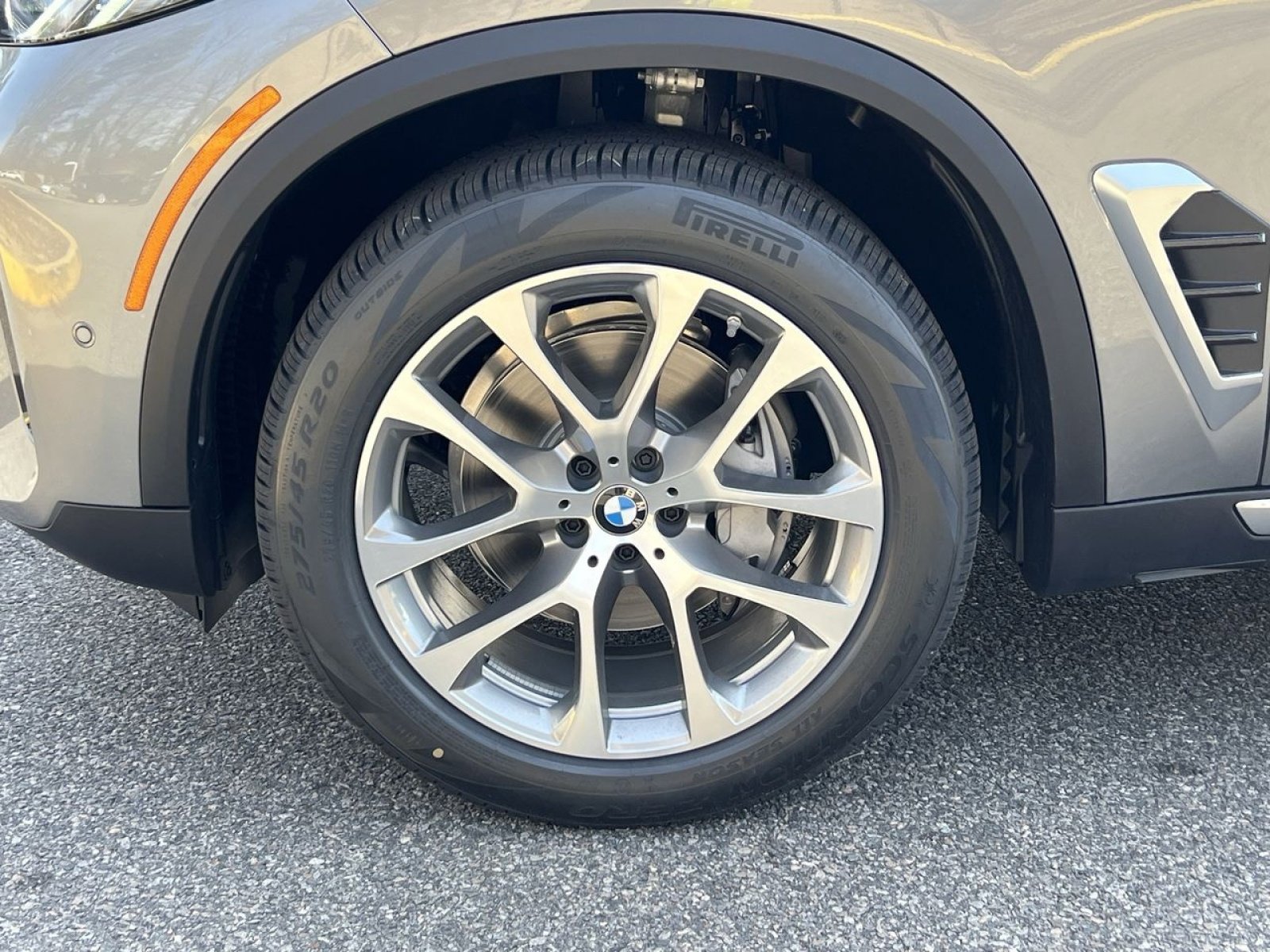 New 2026 BMW X5 xDrive40i w/ Premium Package image 9