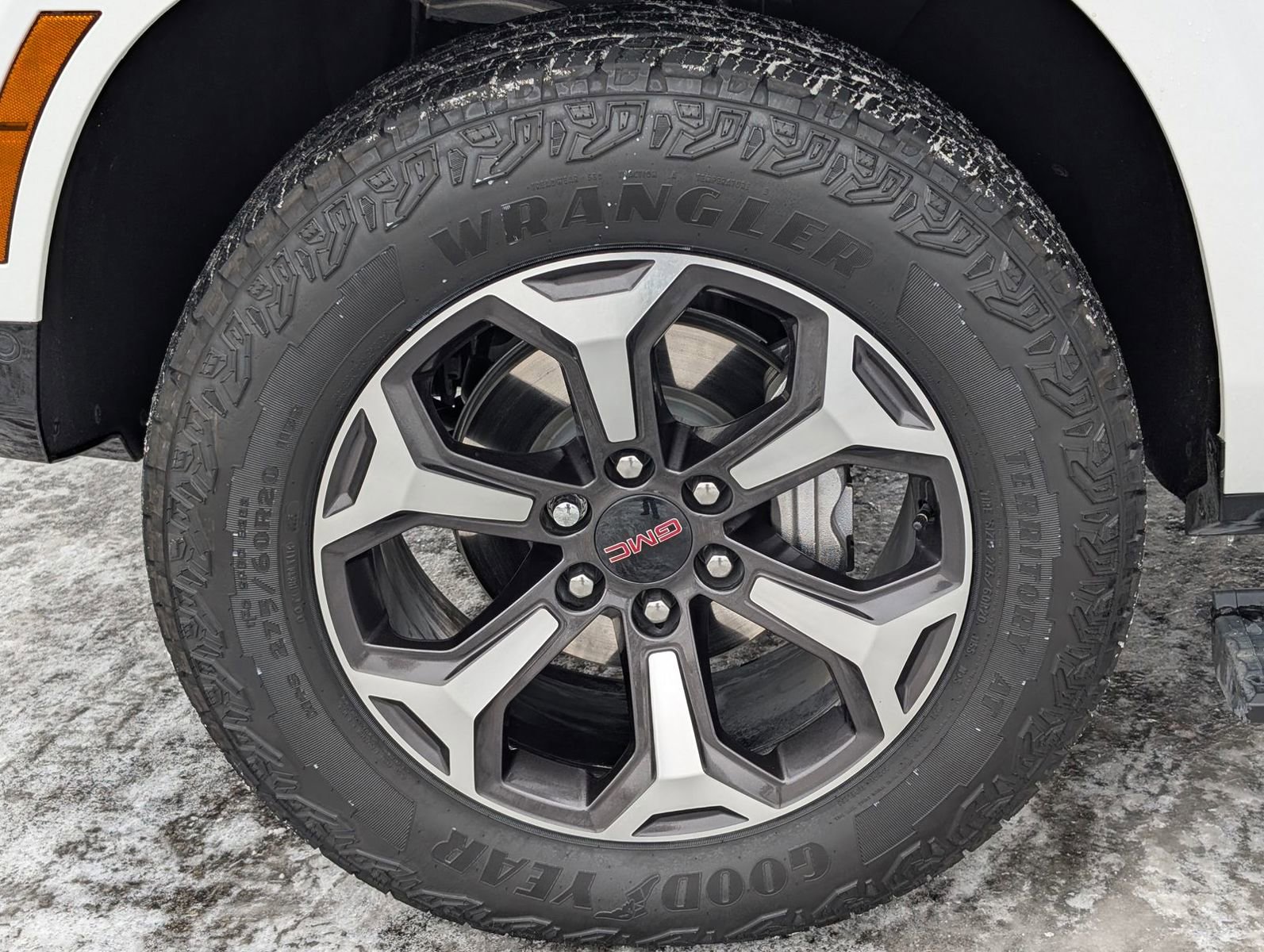 Certified 2025 GMC Yukon AT4 Ultimate w/ LPO, Floor Liner Package image 51